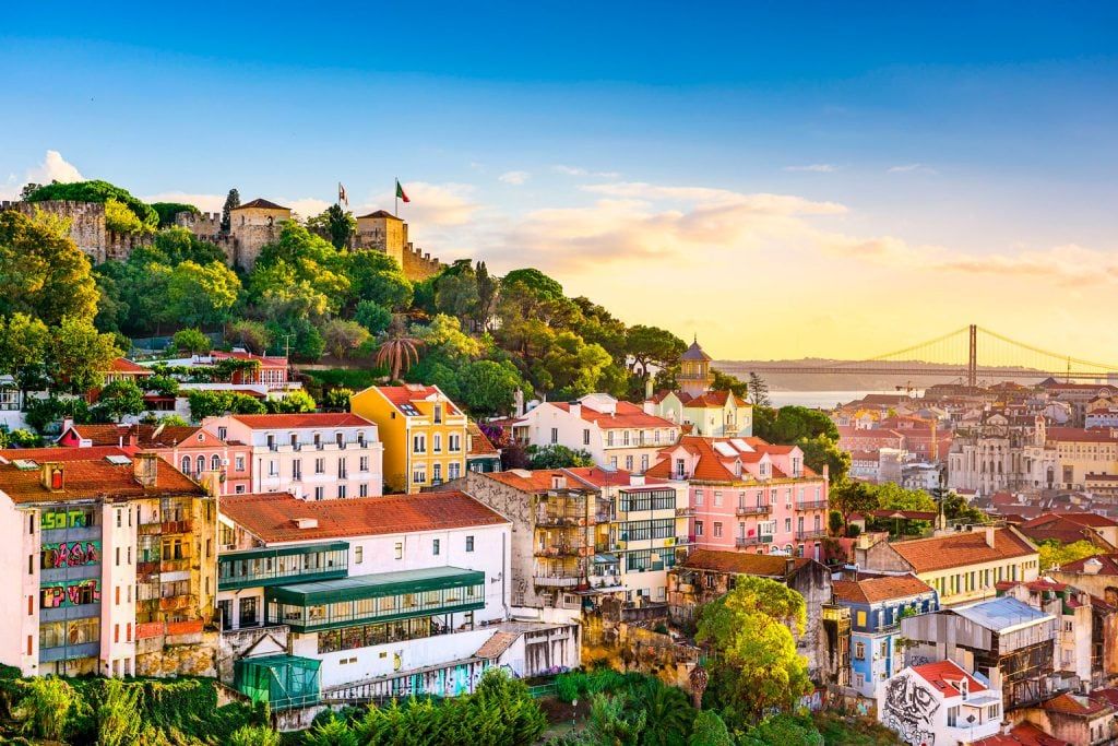 Investing in Portugal: an ideal destination to get your European passport and high yields