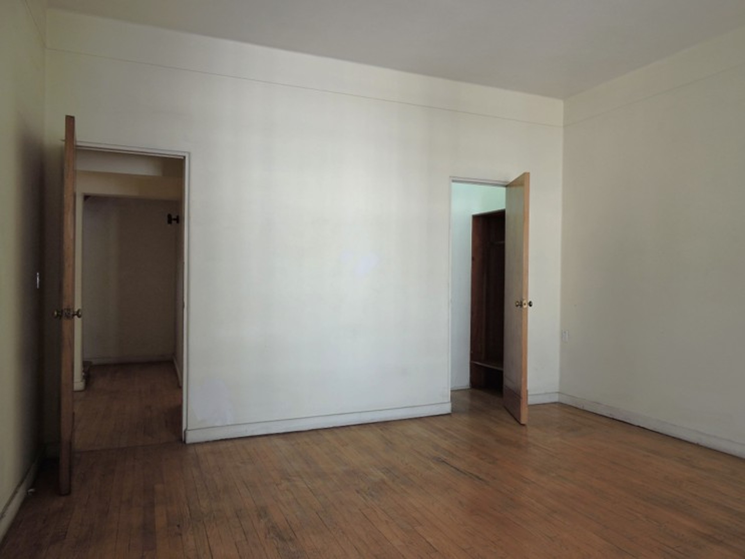 Liverpool III image 3