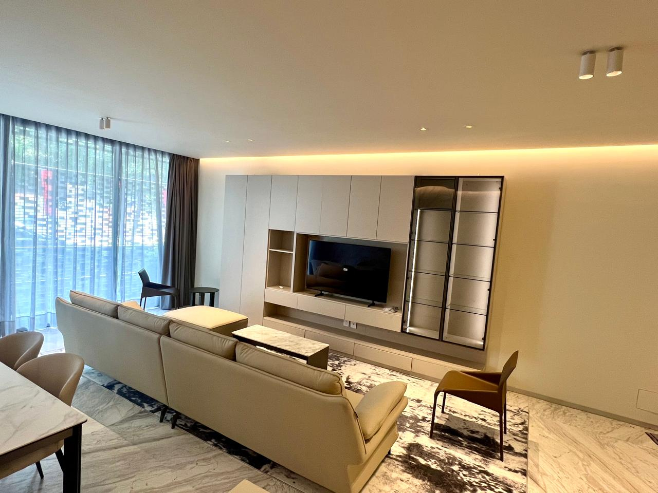 Eugenio Sue V image 2