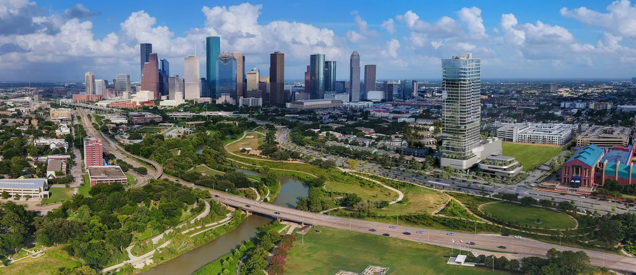 Allen Parkway I image 4