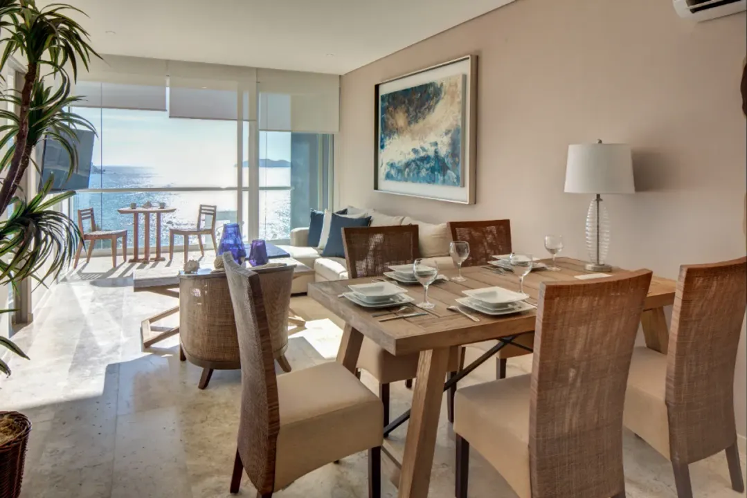 Palm Diamante image 4