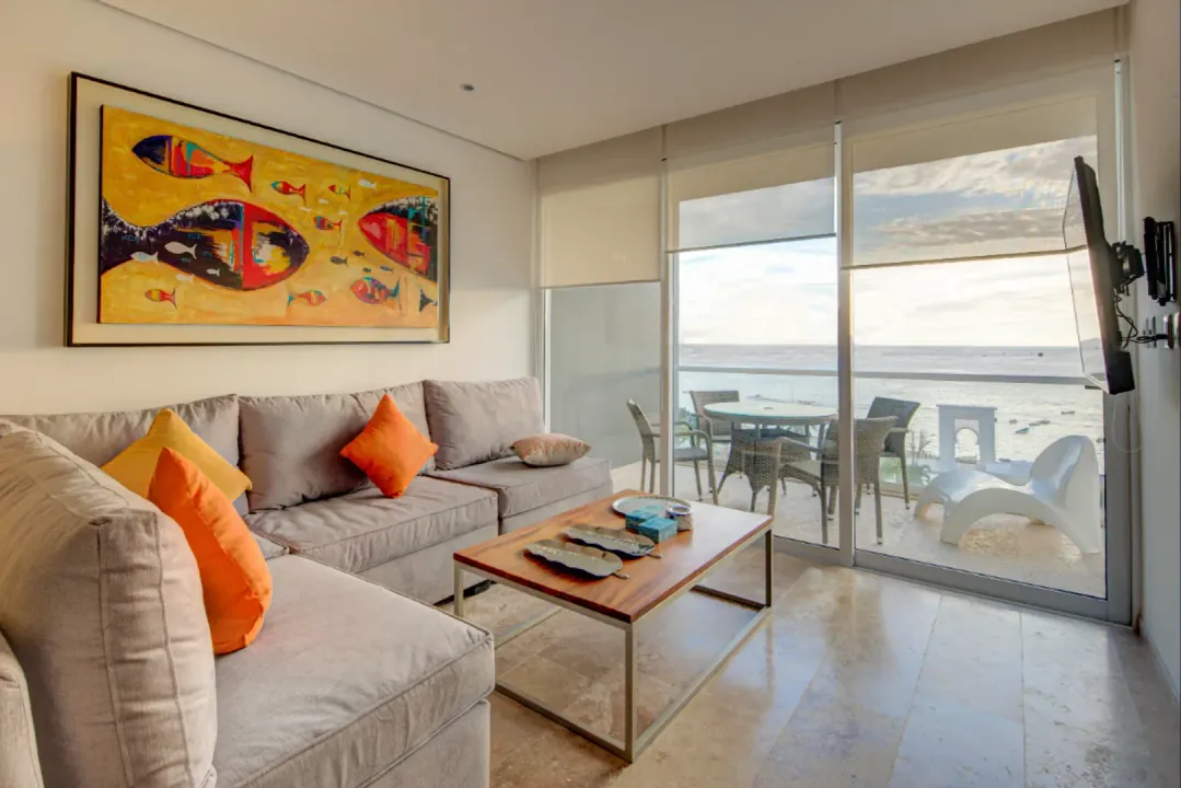 Palm Diamante image 6