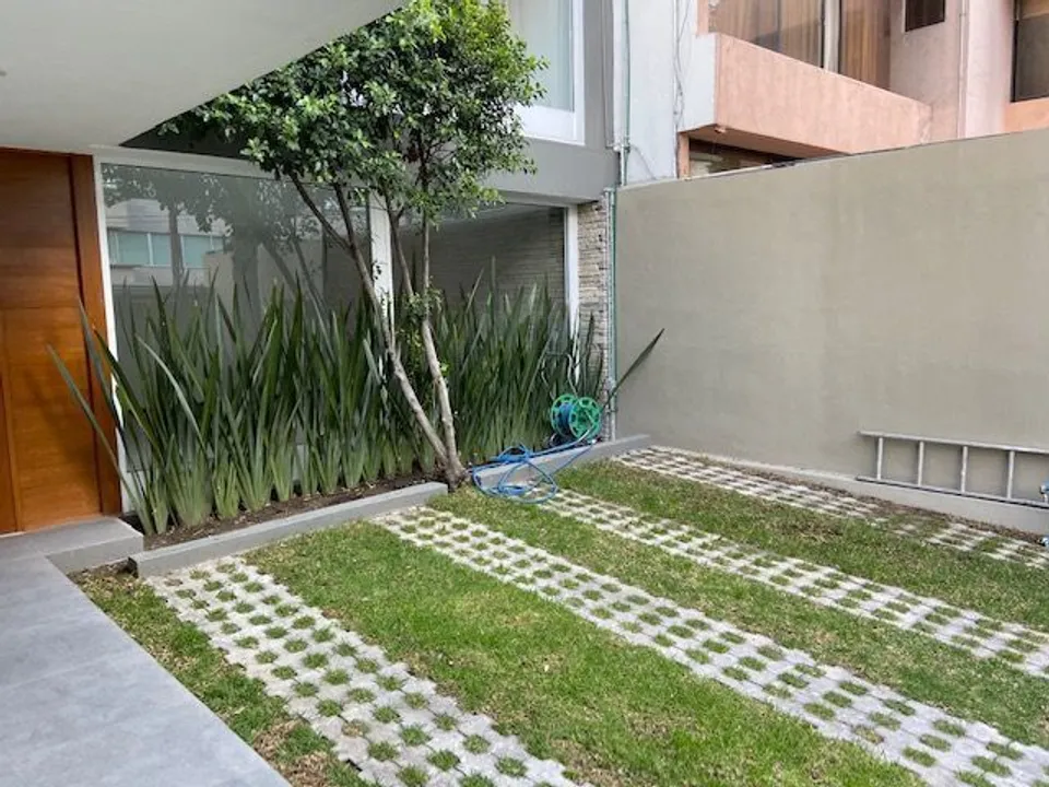 Sierra Guadarrama VI image 3