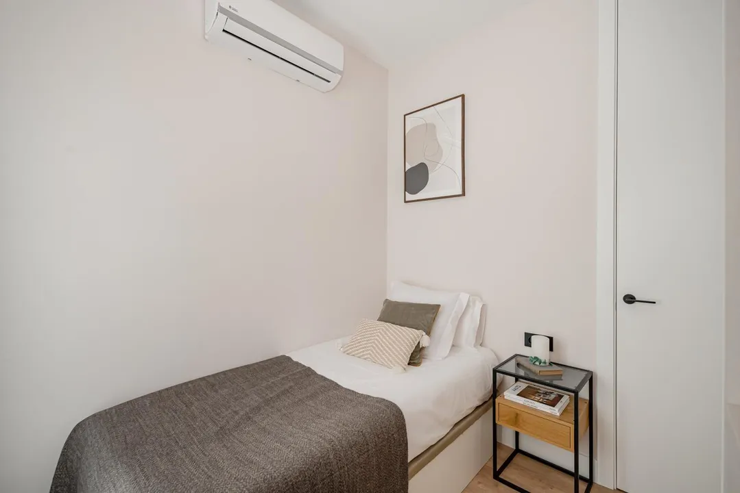 Calle de la Montera ll image 4