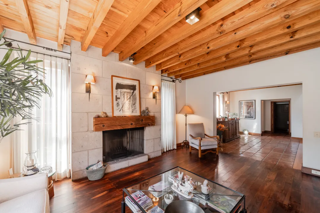 Fuente de las Pirámides VII image 2