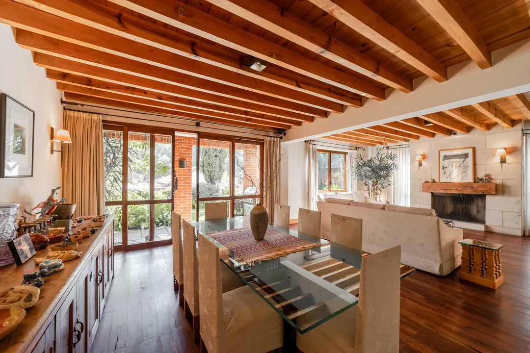 Fuente de las Pirámides VII image 5