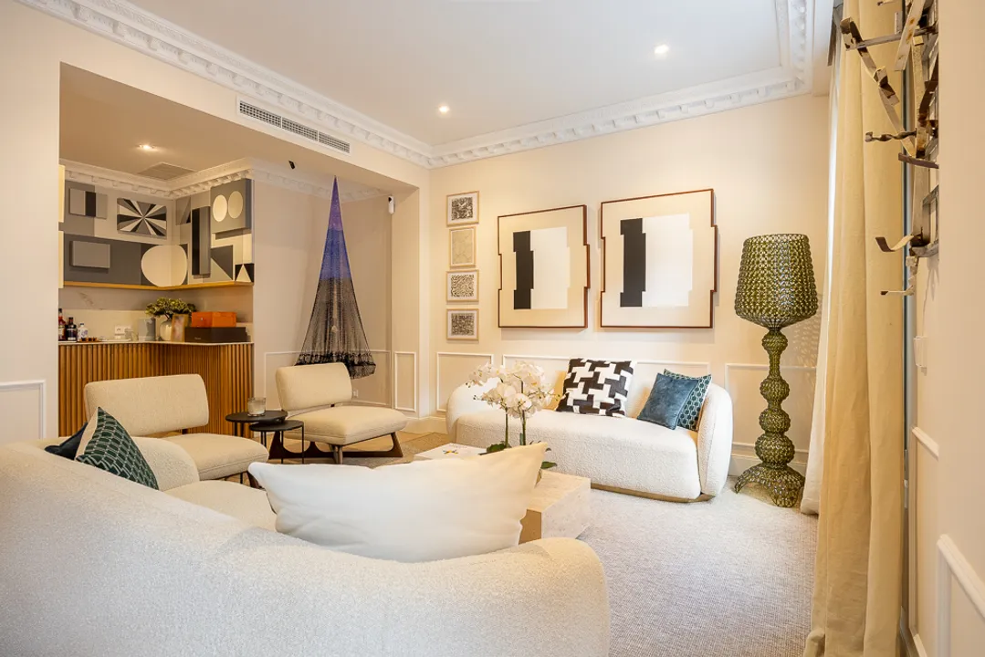 Nuñez de Balboa XX image 0