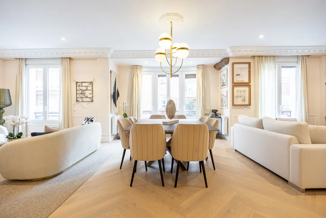 Nuñez de Balboa XX image 5