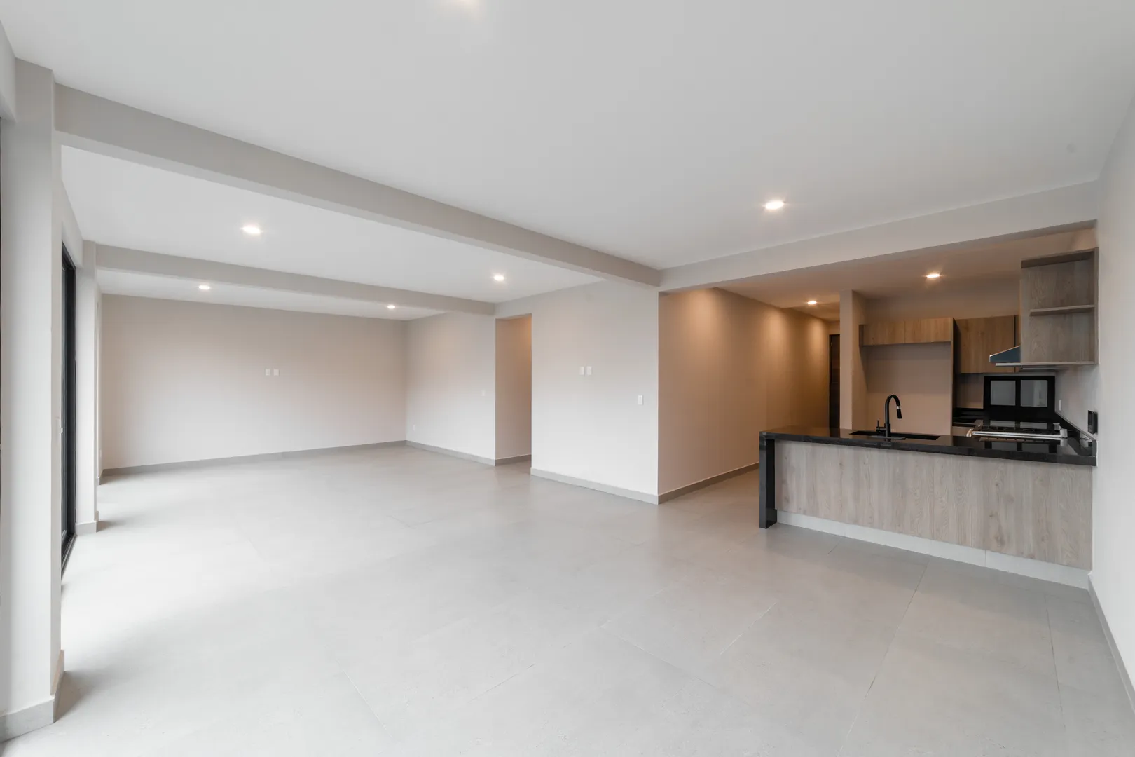 Imagen 1 de Gabriel Mancera V