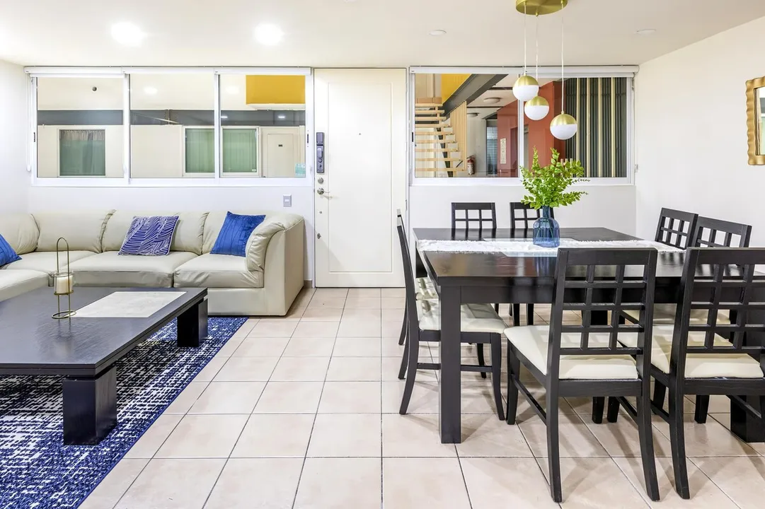 Calz. Gral. Mariano Escobedo IV image 2