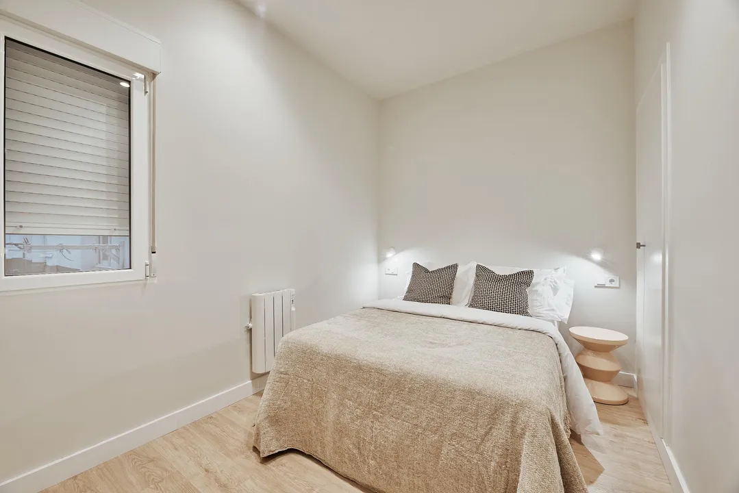 Juan Bravo , B I image 6