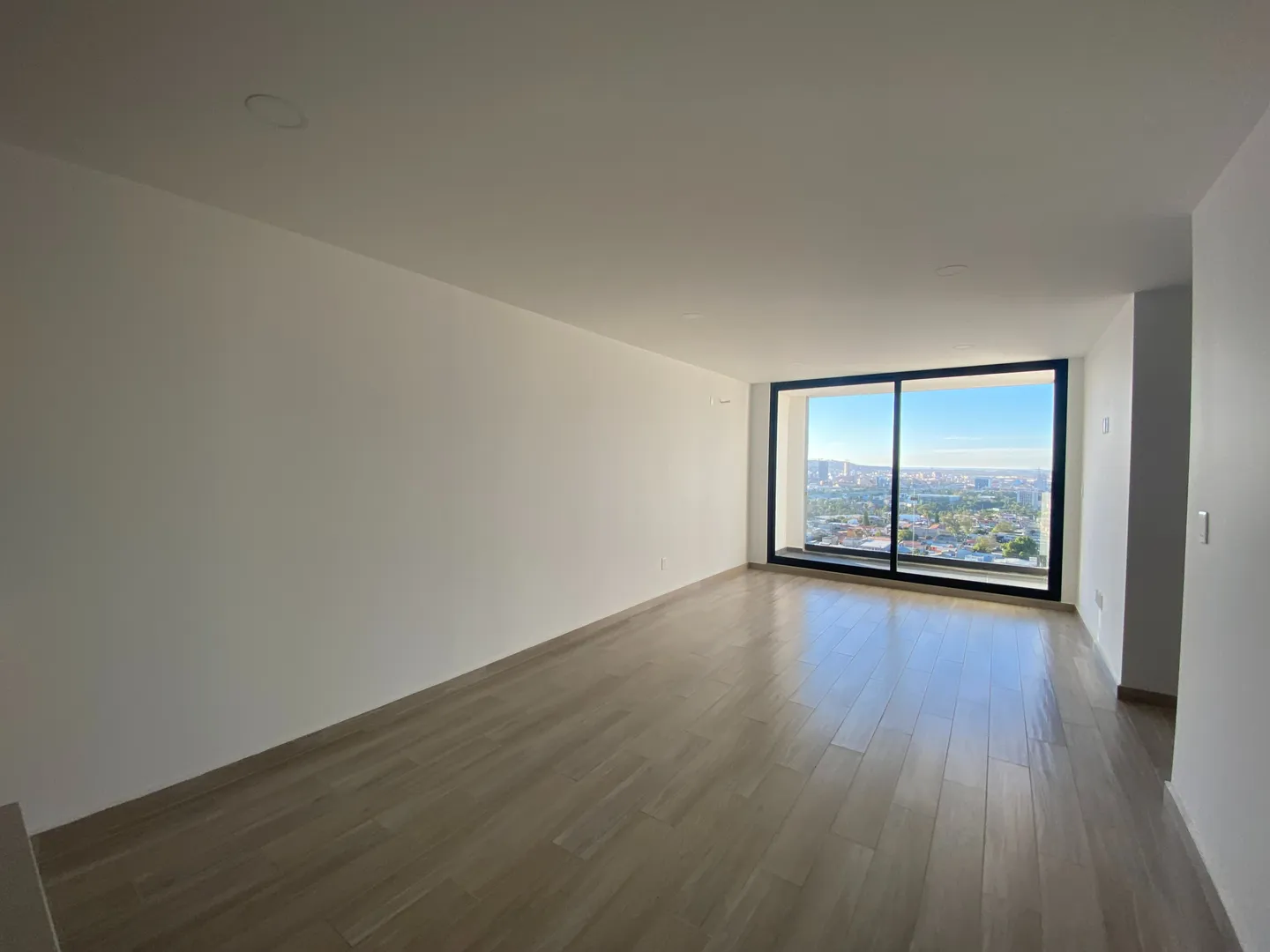 Imagen 1 de Calz. Defensores de Baja California I