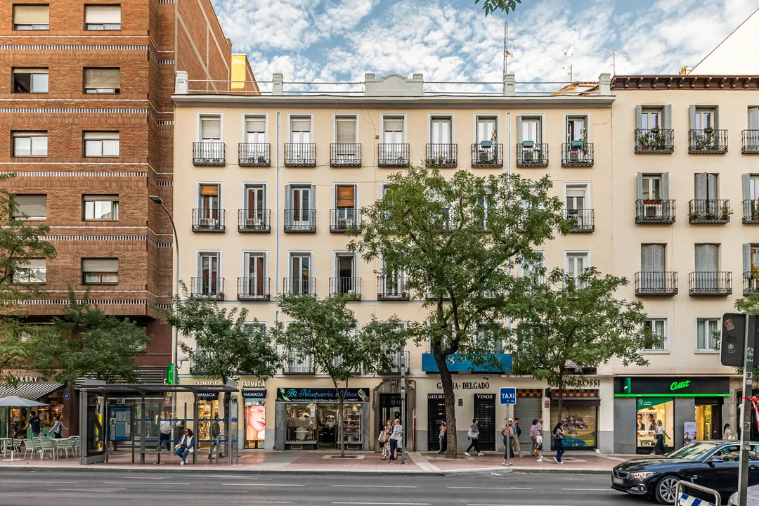 Santa Engracia III image 1