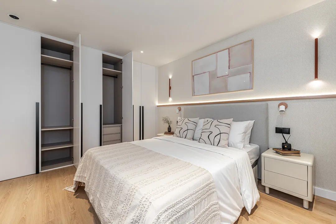 Plaza del Dos de Mayo , D V image 6