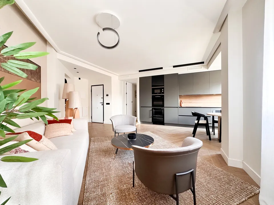 ANTONIA MERCE IX image 6