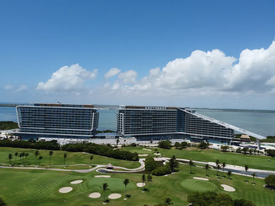 The Residences at Grand Island image 6